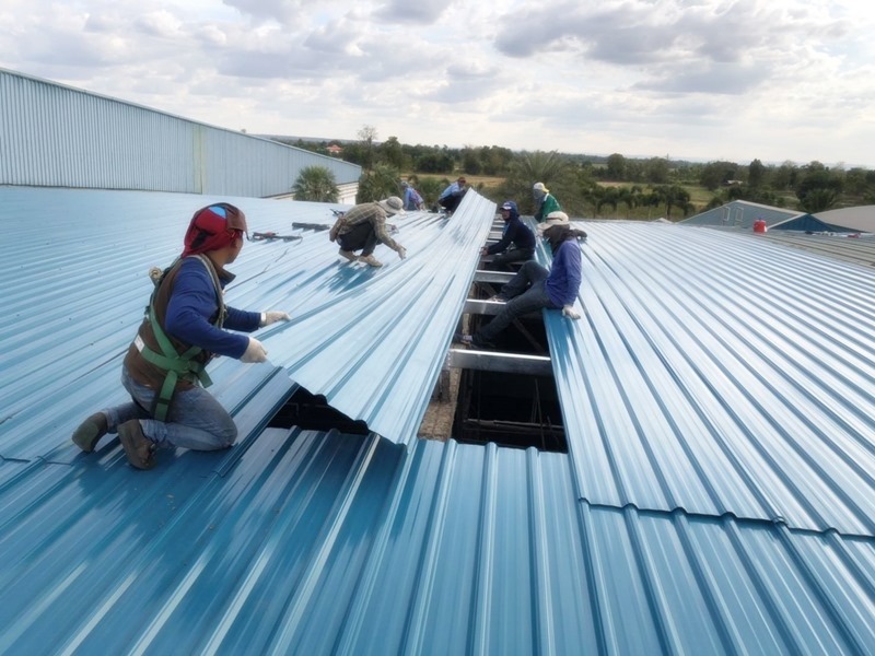 รับผลิต แผ่นหลังคาตรง โคราช